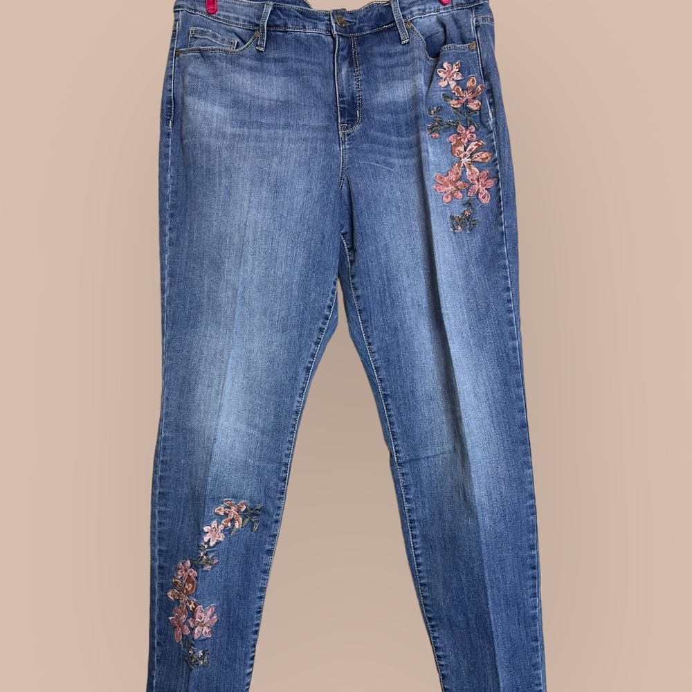 🤎NineWest Floral Jeans size 16🤎